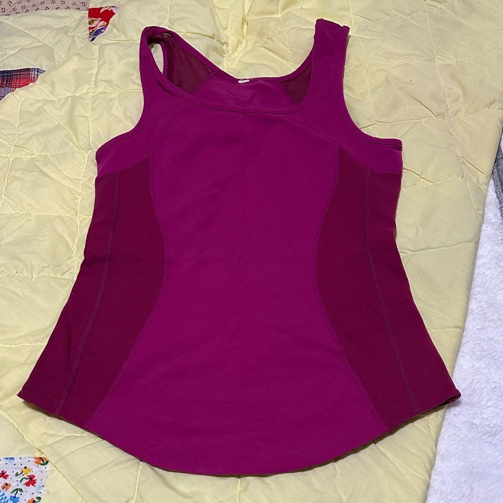 Lululemon 6 magenta  Tank Top